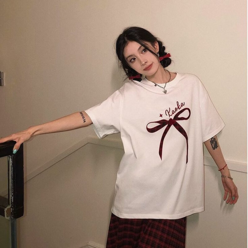 Phối Đồ Với Áo Thun Form Rộng Nữ Mix Thời Trang Năng Động