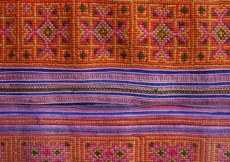 Vải Thổ cẩm – nguồn gốc và ưu nhược điểm thổ cẩm