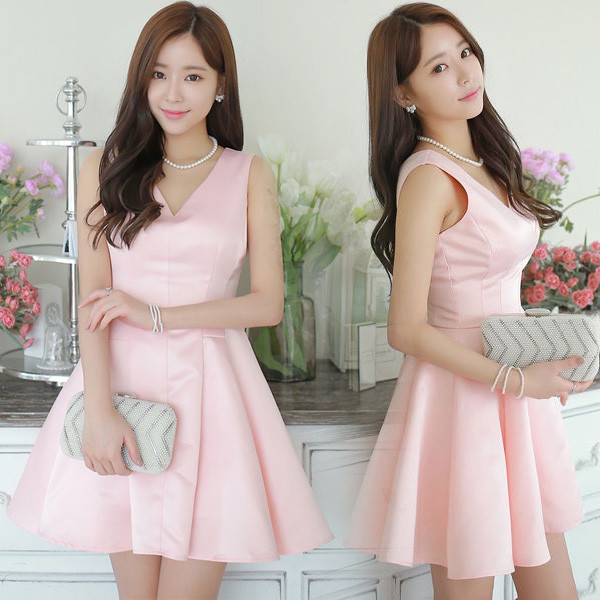 10+ mẫu đầm dạ hội, dự tiệc sang trọng, hot trend nhất hiện nay