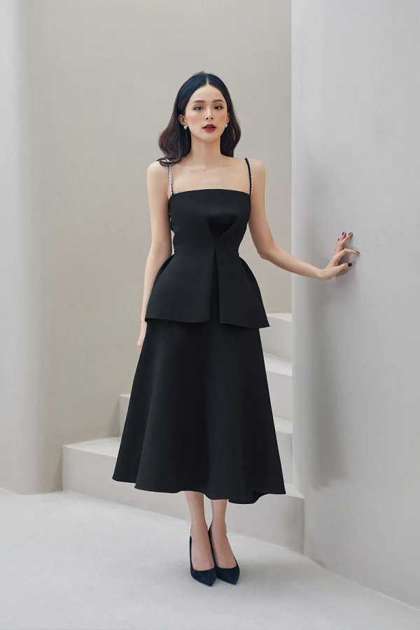 20+ mẫu váy đầm peplum dự tiệc giúp tôn dáng, sang trọng
