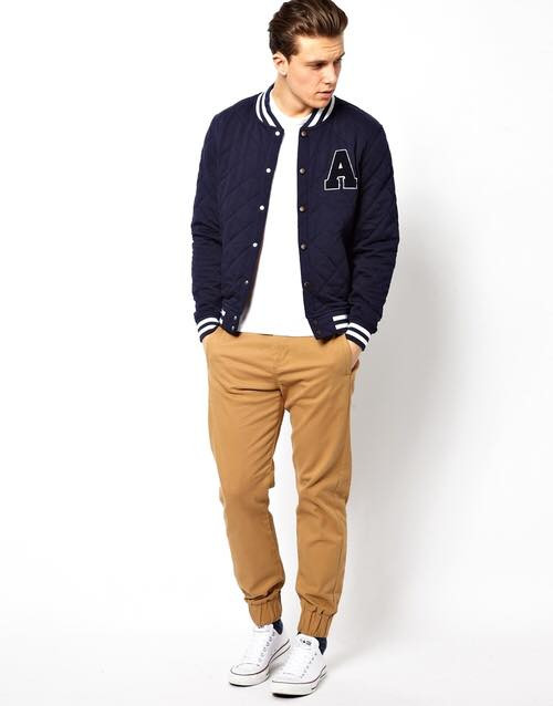 Chọn quần cho chàng trai chân cong