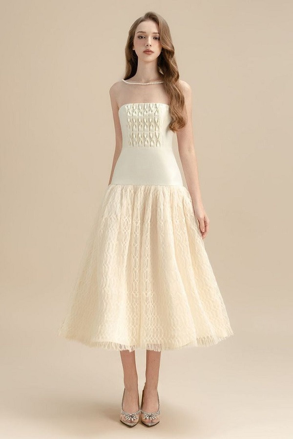 Điểm danh những mẫu váy dài đẹp nhất cho quý cô dự tiệc sang trọng