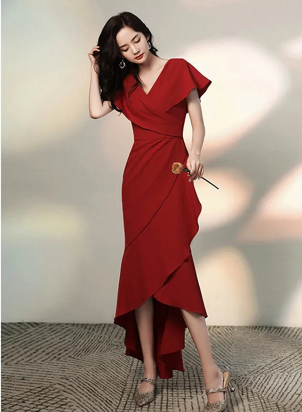 Gợi ý những kiểu váy đi đám cưới cho giới trẻ