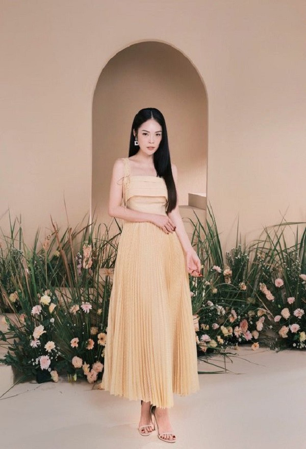 Gợi ý những kiểu váy đi đám cưới cho giới trẻ