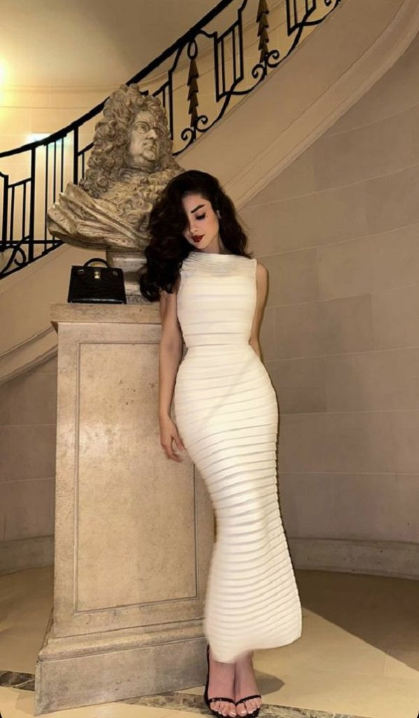 Gợi ý những kiểu váy đi đám cưới cho giới trẻ