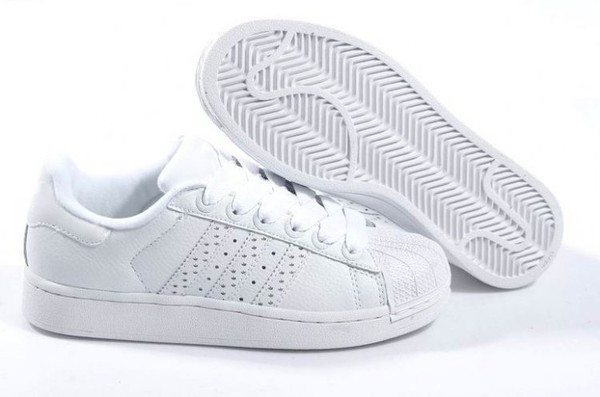 Hướng dẫn làm sạch những đôi giày nam trắng