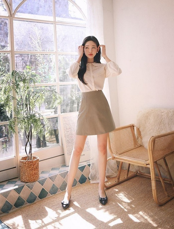 Mặc váy chữ A nên mang giày gì? Cách phối giày với chân váy