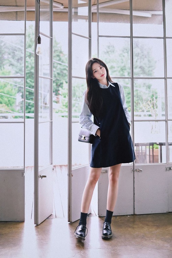 Mặc váy suông đi giày gì? Cách Cách phối giày với đầm suông đẹp và sành điệu