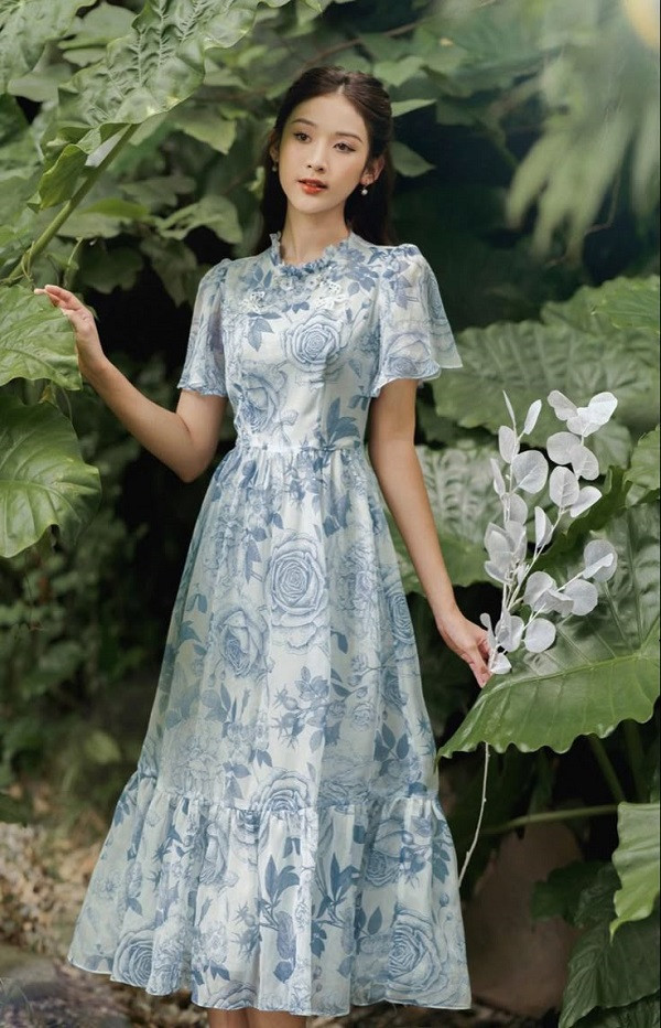 Điểm danh những mẫu váy dài đẹp nhất cho quý cô dự tiệc sang trọng