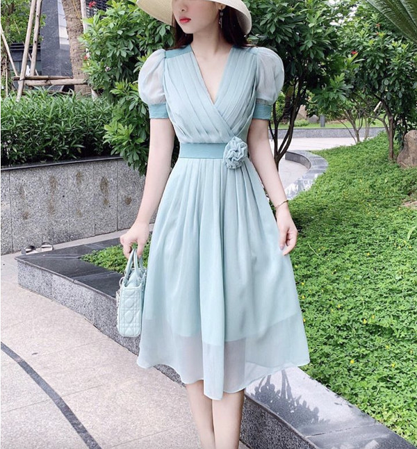 Mẫu váy đầm xanh ngọc thời trang giá tốt, bắt trend 2024