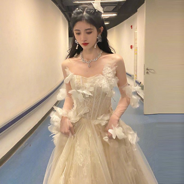 Những đầm công chúa dự tiệc dễ thương, nữ tính dành cho nàng