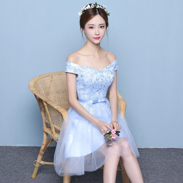 Những mẫu đầm dự tiệc màu xanh dương đẹp, sang trọng năm 2024