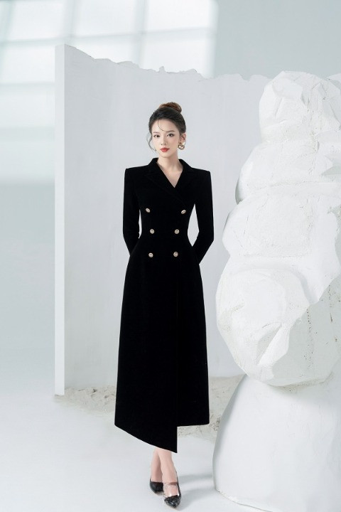 Những mẫu đầm nhung dự tiệc đẹp, cao cấp, tôn dáng