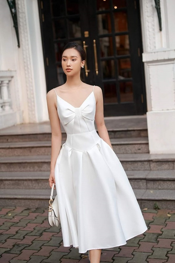 Những mẫu váy trắng dự tiệc cao cấp, đẹp nhất hiện nay