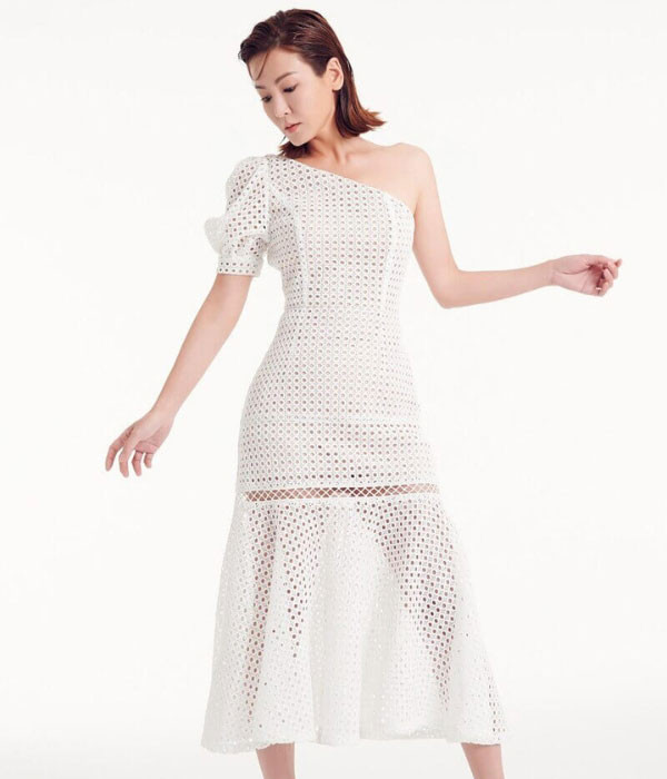 TOP 10 mẫu đầm lệch vai tôn dáng tuyệt vời, hot nhất hiện nay