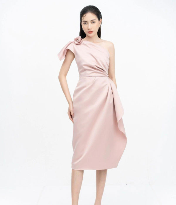 TOP 10 mẫu đầm lệch vai tôn dáng tuyệt vời, hot nhất hiện nay