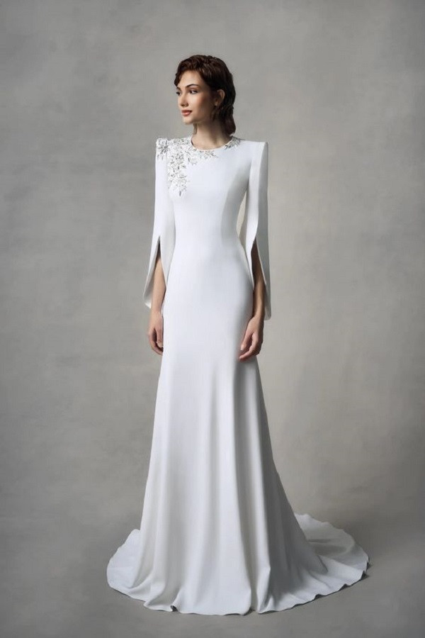 Top những kiểu áo đầm dự tiệc cưới tuổi 40 được yêu thích hiện nay