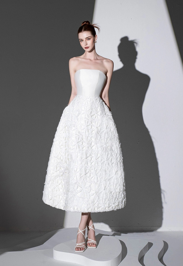 Váy đầm cúp ngực đẹp kiểu dáng sang trọng, gợi cảm &amp; thu hút