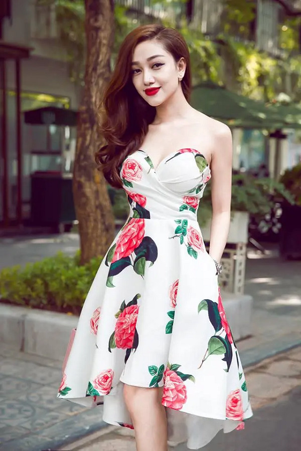 Váy đầm cúp ngực đẹp kiểu dáng sang trọng, gợi cảm &amp; thu hút