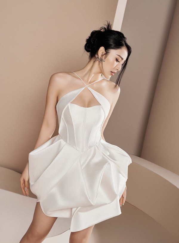 Váy đầm cúp ngực đẹp kiểu dáng sang trọng, gợi cảm &amp; thu hút